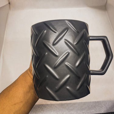 Taza con Textura de Diamante Negro Mate